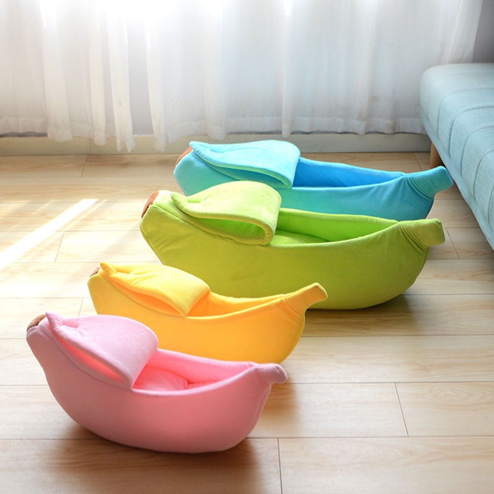 Comfortable and Washable Banana Shape Pet Bed | Ideal for Small Dogs, Cats, and Kittens in Various Sizes and Colours